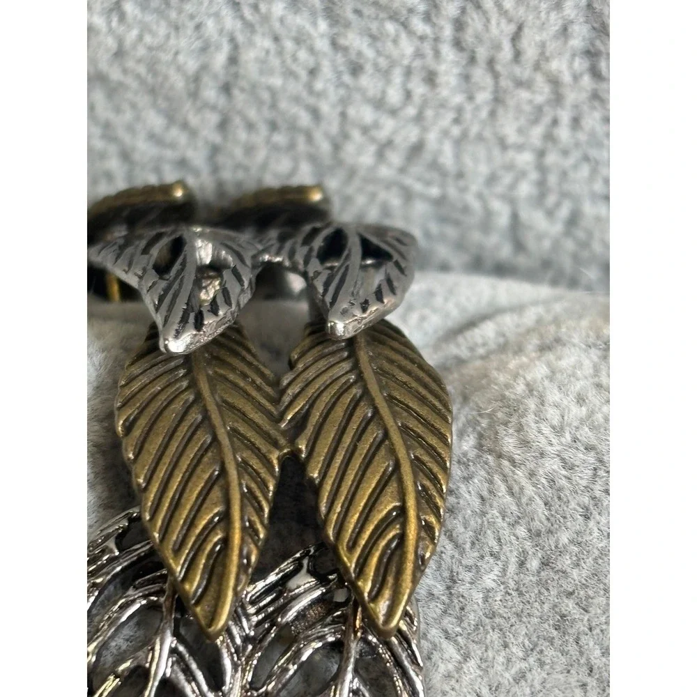 #54. Multi-toned Leaf Stretch Bracelet